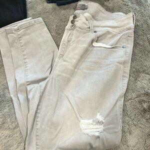 Light grey torrid skinny jeans size 20